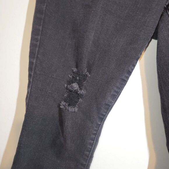 Torrid Black Distressed Cropped Skinny Jeans 12 - Picture 5 of 14